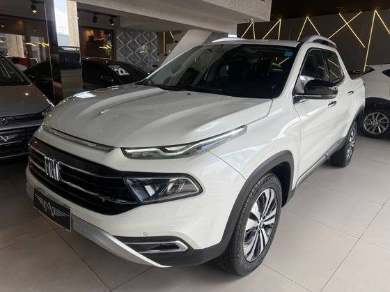 FIAT TORO 2.0 16V TURBO DIESEL VOLCANO 4WD AT9 FIAT TORO 2.0 16V TURBO DIESEL VOLCANO 4WD AT9